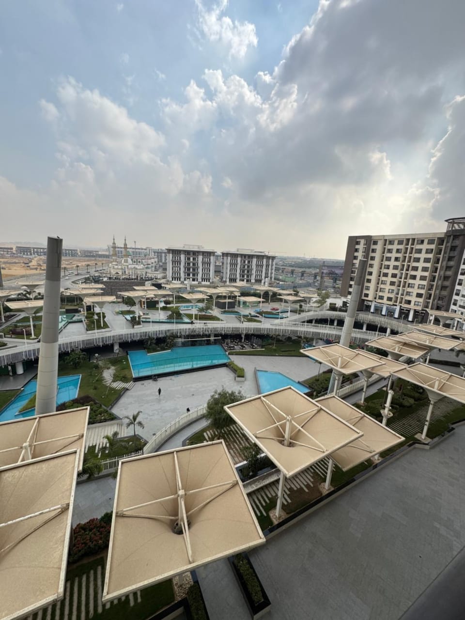 Property building, Day, City view, Pool view