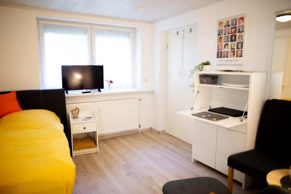 Bed, TV and multimedia