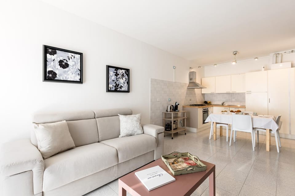 Kitchen or kitchenette, Living room, Dining area, stove