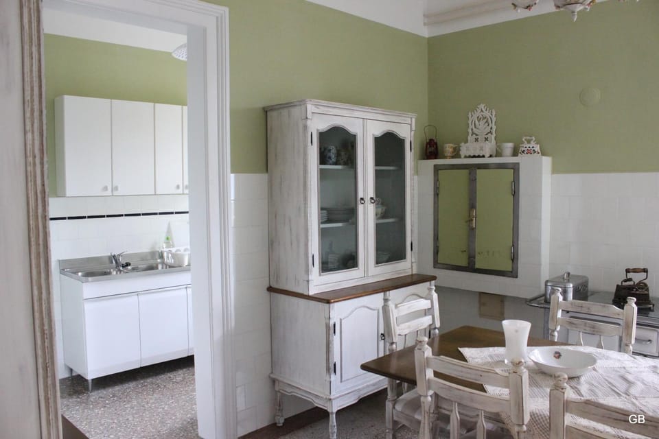 Decorative detail, Dining area