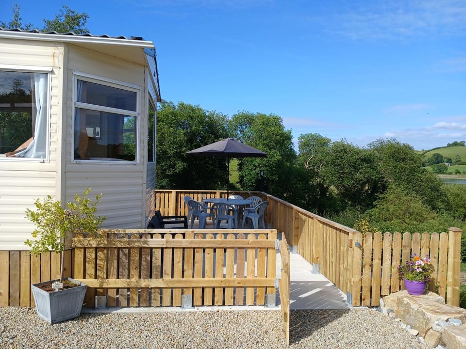 Property building, Patio, Garden