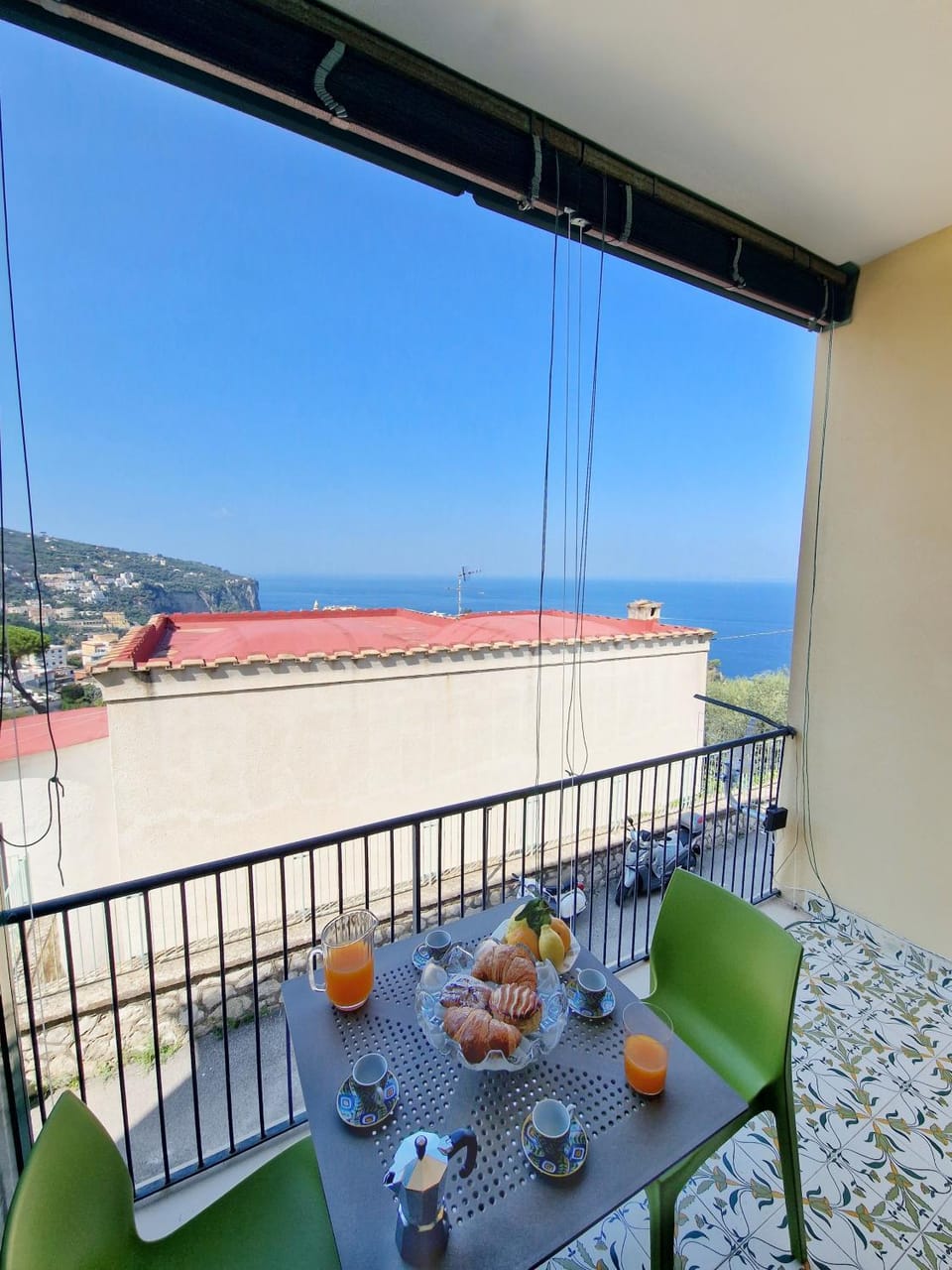 Day, Natural landscape, View (from property/room), Balcony/Terrace, Food and drinks, Dining area, Food, Sea view, Breakfast, Continental breakfast, Drinks