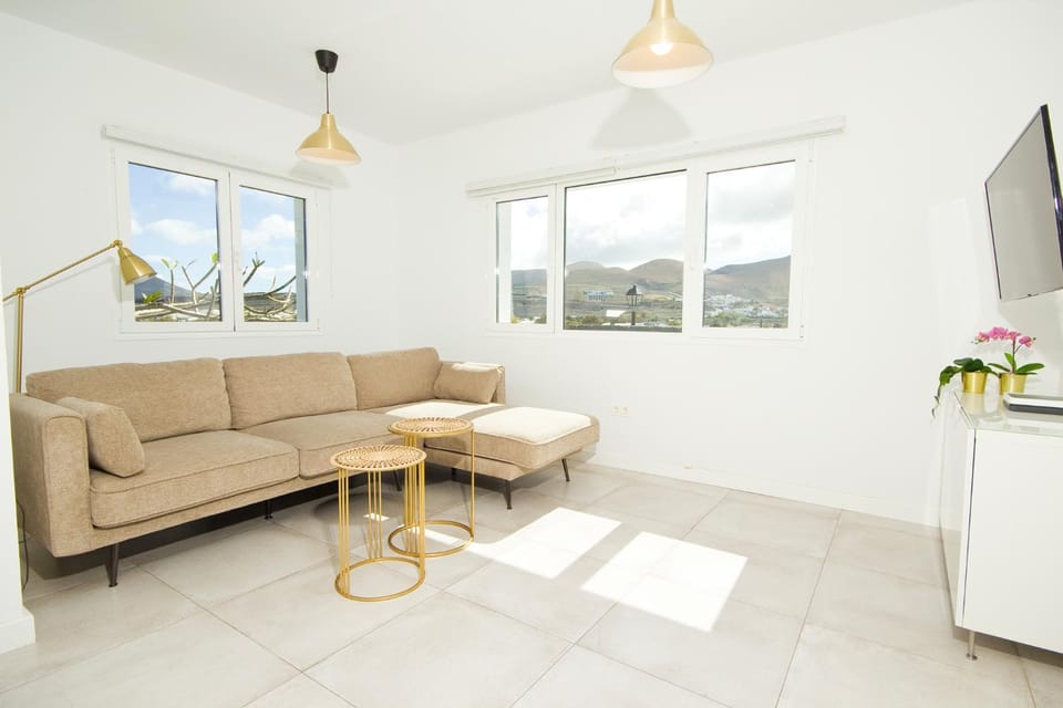 Casa Carann - By AZ Rentals Villa in Isla de Lanzarote