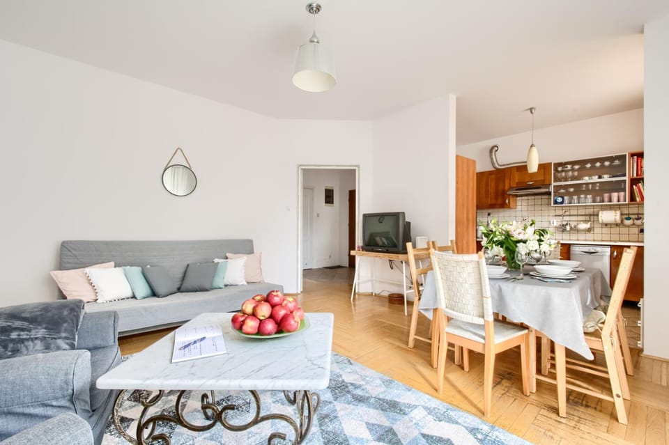 Spring, Bed, Day, Winter, Summer, TV and multimedia, Balcony/Terrace, Balcony/Terrace, Kitchen or kitchenette, Living room, Other, Photo of the whole room, Decorative detail, Seating area, Dining area, Autumn, On site, Area and facilities, Seasons, Time of day
