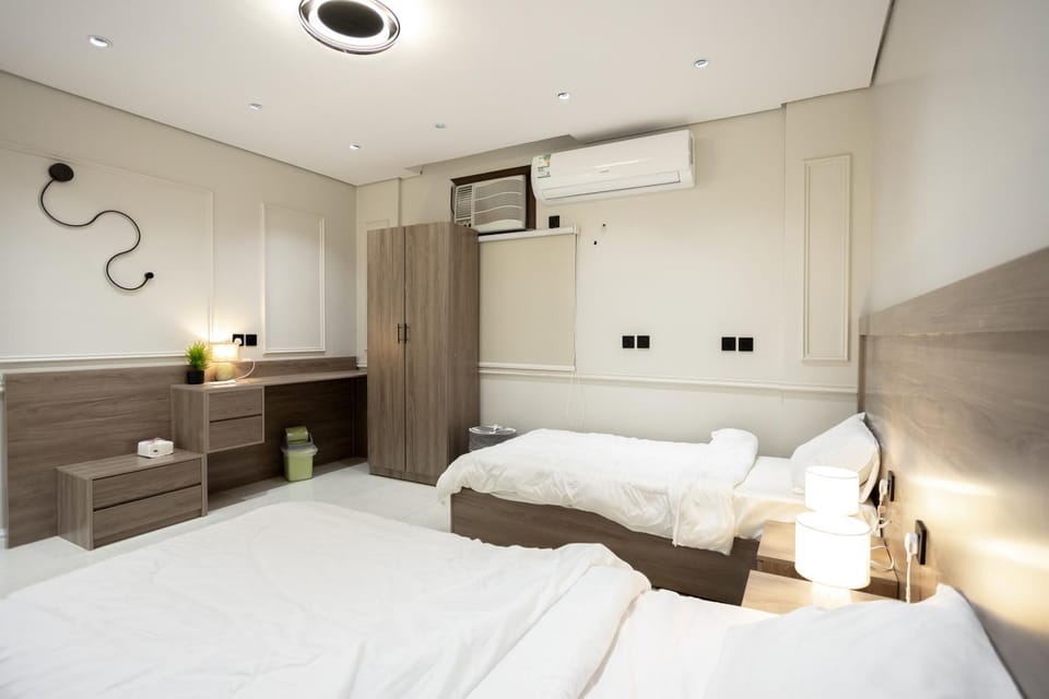 Bed, Photo of the whole room, Bedroom, internet, air conditioner