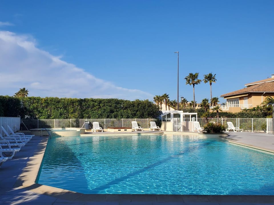 Vue sur Port Frejus pour ce T2-3 Cap Hermes, 6 cou Apartment in Fréjus