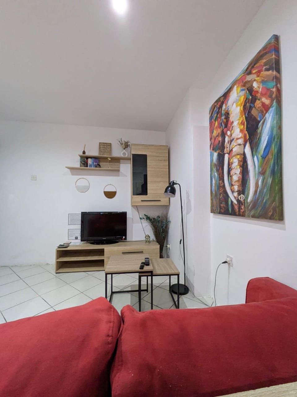 TV and multimedia, Kitchen or kitchenette, Living room, Seating area