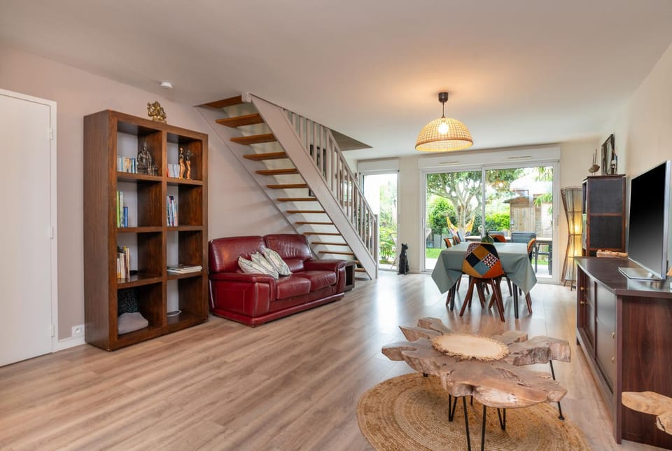 Property building, Living room