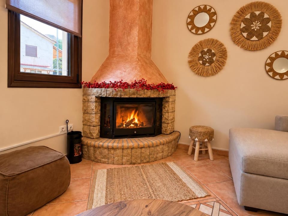 Living room, fireplace