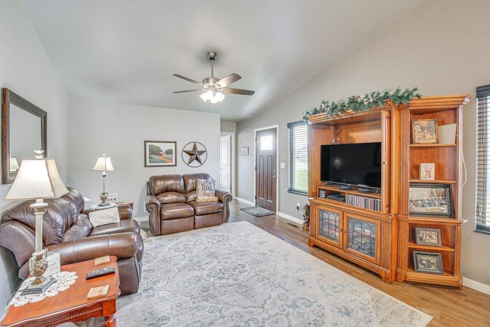 Rapid City Duplex: 26 Mi to Mount Rushmore! House in Rapid City