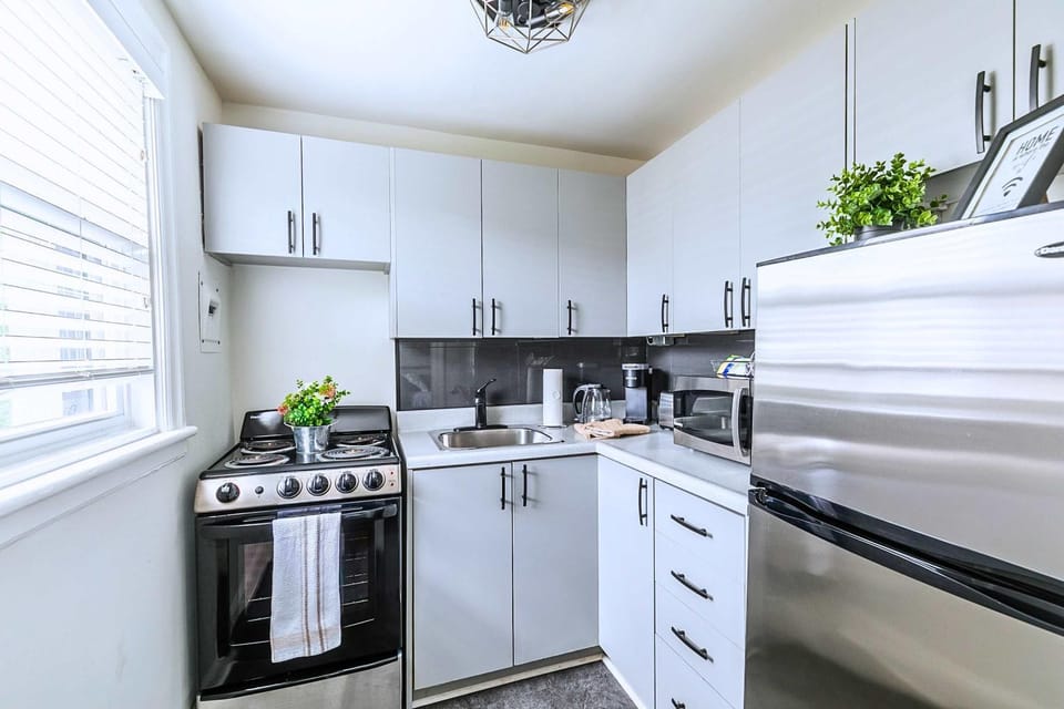 Stylish 1BR Apartment - Heart of James South Hamilton Apartment in Hamilton