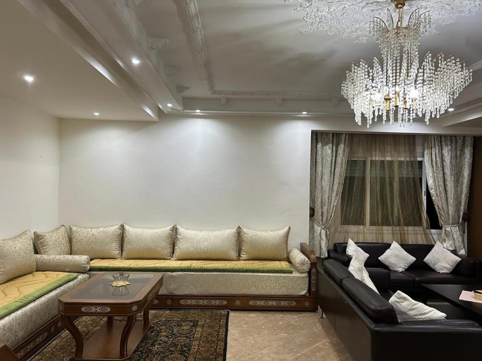 Charming Moroccan-Style Apartment with Terrace Apartment in Tangier
