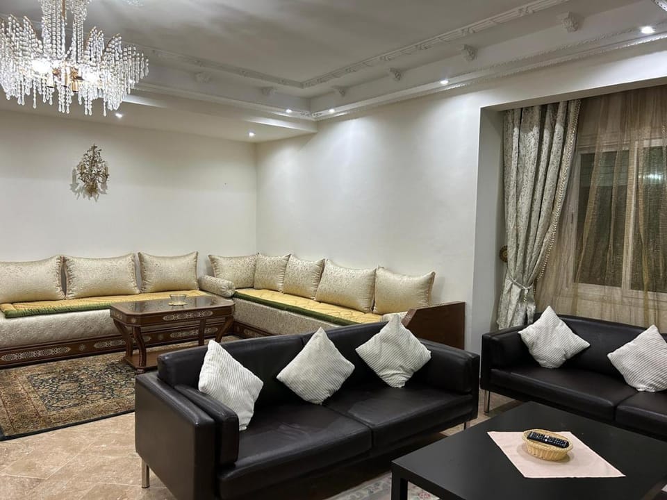 Charming Moroccan-Style Apartment with Terrace Apartment in Tangier