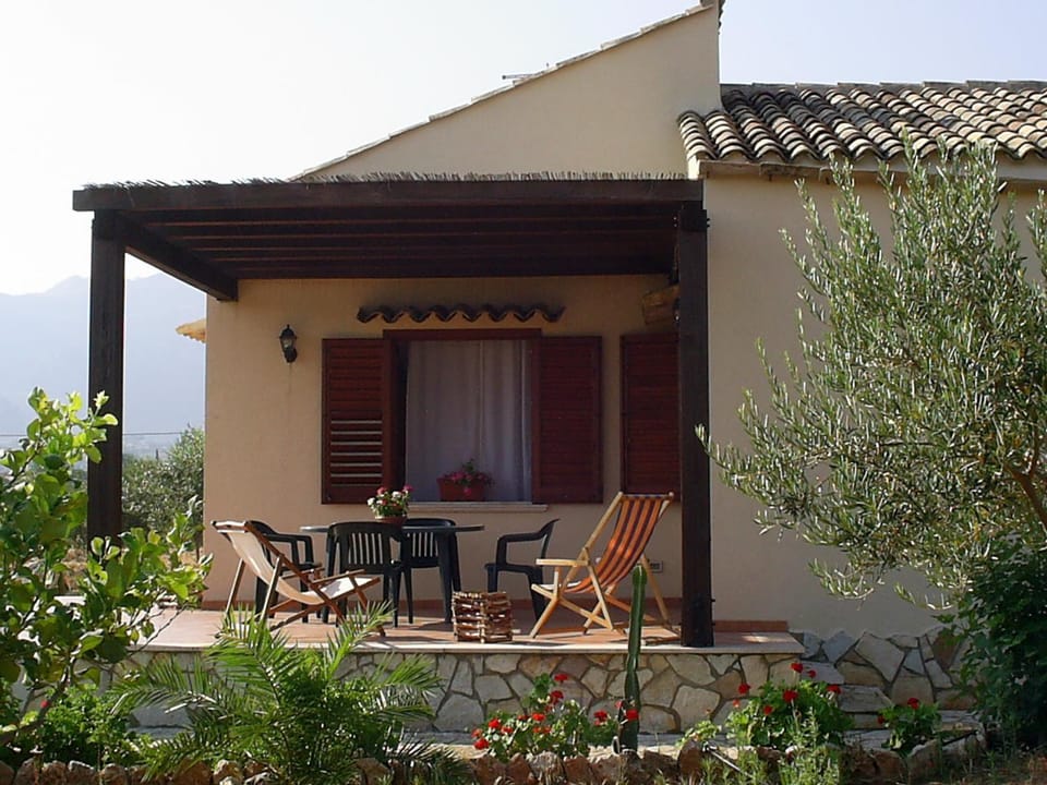 Garden, Balcony/Terrace