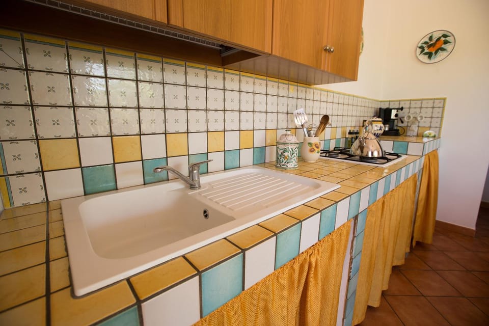 Kitchen or kitchenette, Decorative detail