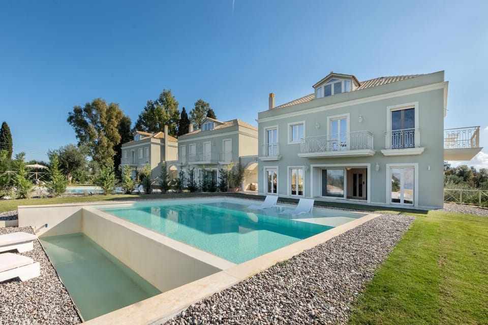 Property building, Day, Garden, Garden view, Pool view, Swimming pool, sunbed