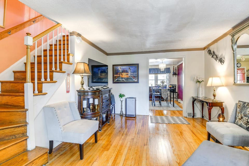 4 Mi to Dtwn: Cozy Townhome in Baltimore! House in Baltimore