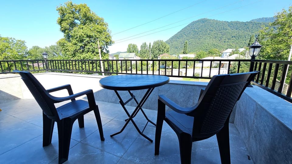 Patio, Day, Natural landscape, View (from property/room), Balcony/Terrace, Balcony/Terrace, Dining area, Mountain view