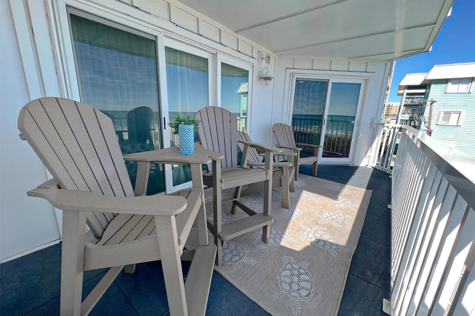 Coconut Cove by Sea Scape Properties House in Carolina Beach