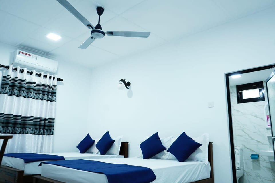 Bed, Photo of the whole room, Bedroom, fireplace, air conditioner