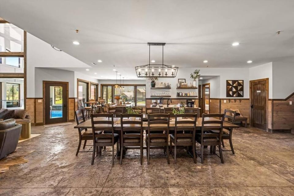 Dazzling New Lux Bowling Pickleball Pool Mtn Views House in Sevier County