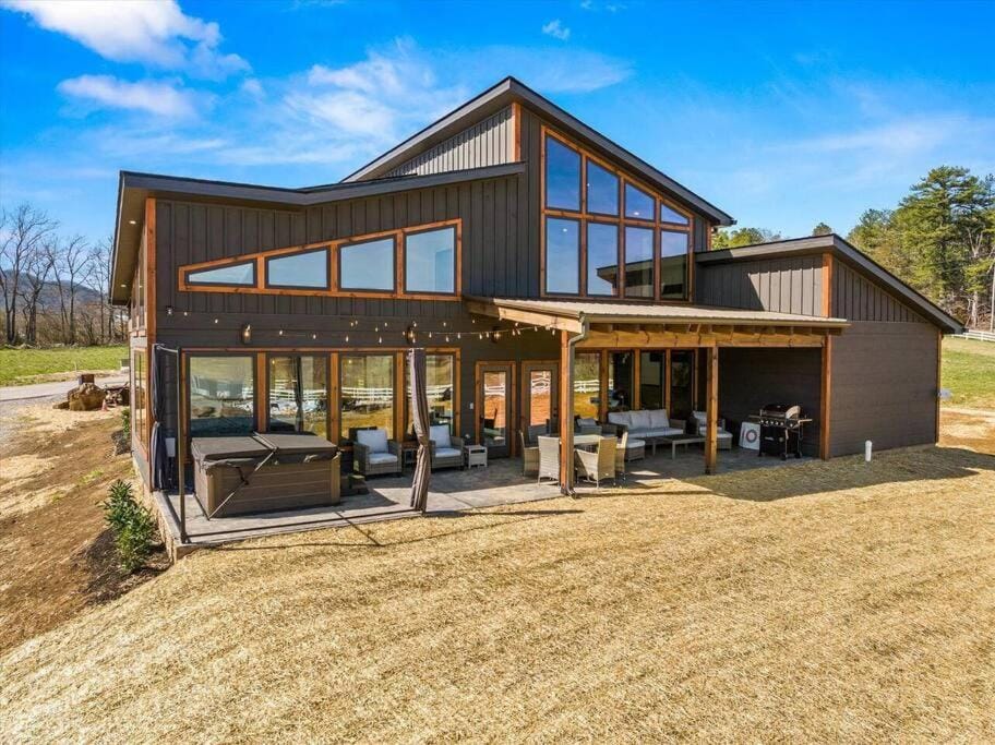 Dazzling New Lux Bowling Pickleball Pool Mtn Views House in Sevier County