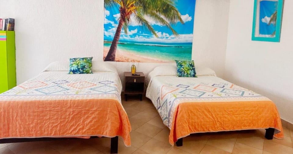 Cancun Studio - Steps to Beach and Water Fun Apartment in Cancun