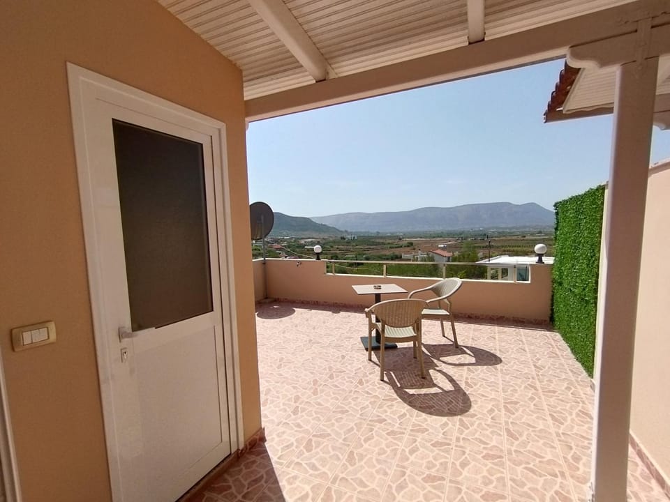 Patio, Balcony/Terrace