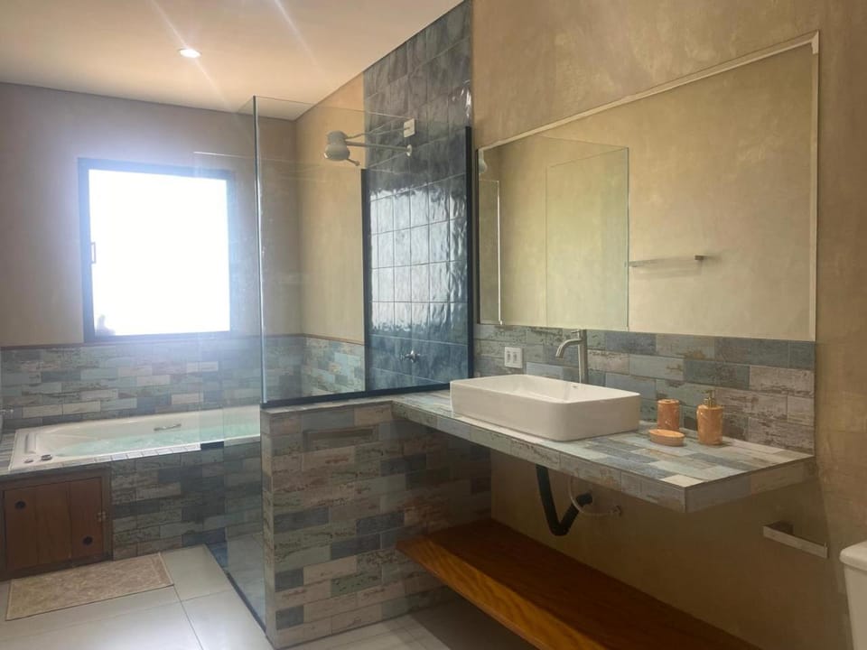Shower, Bathroom, Bath, towels