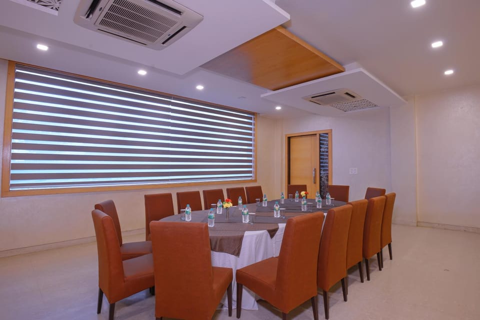Meeting/conference room