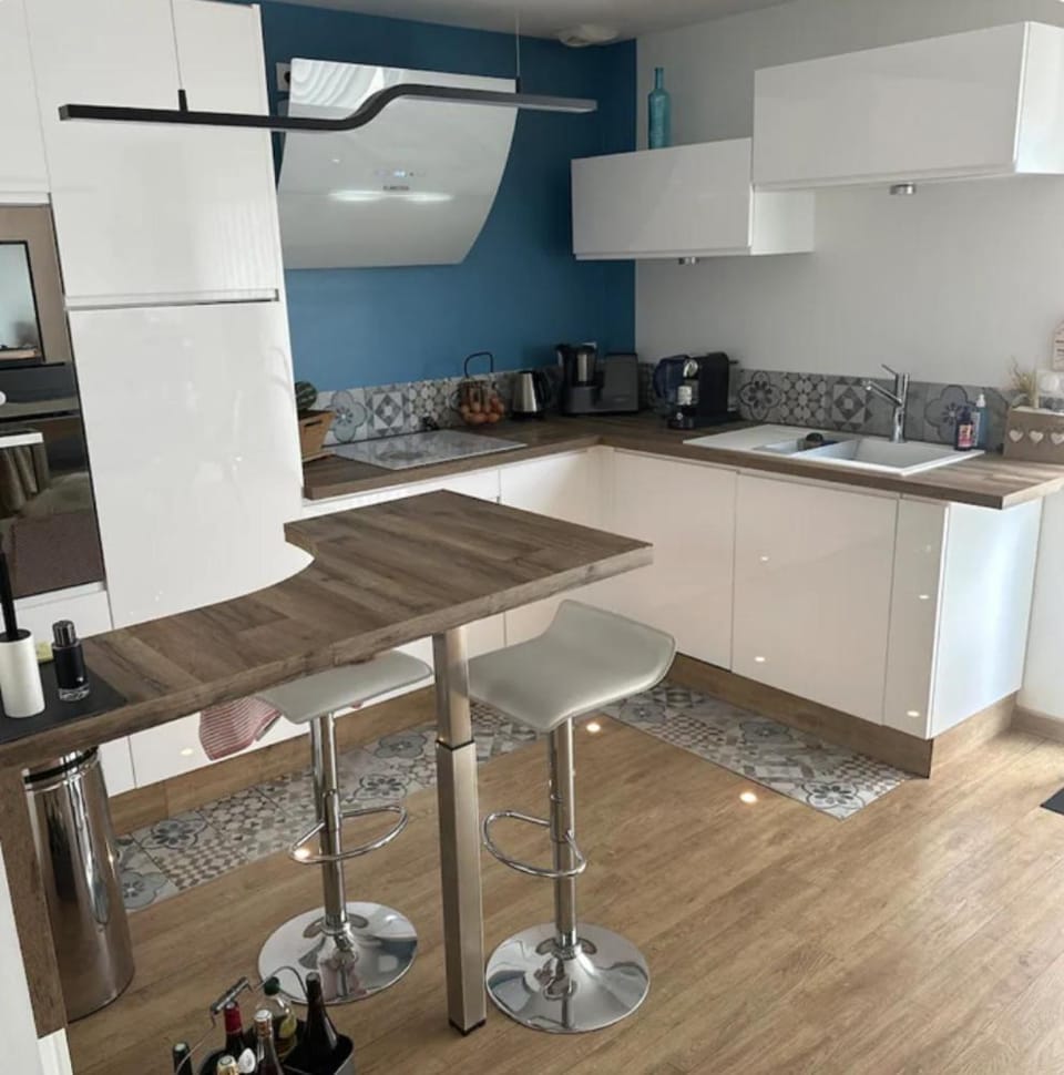 Une Chambre disponible pour la nuit dans une maison individuelle de plain pied à ANNEZIN Vacation rental in Hauts-de-France