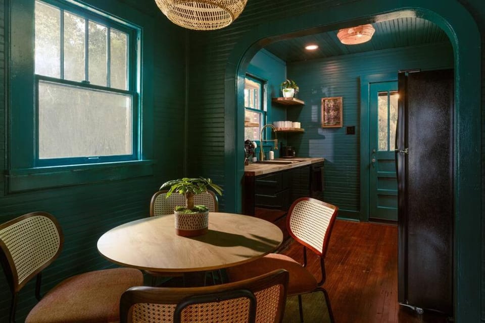 The Heron - Peaceful East Hill Escape Villa in Pensacola