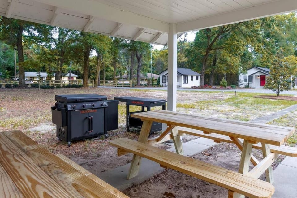 The Pelican - Serene East Hill Villa Villa in Pensacola