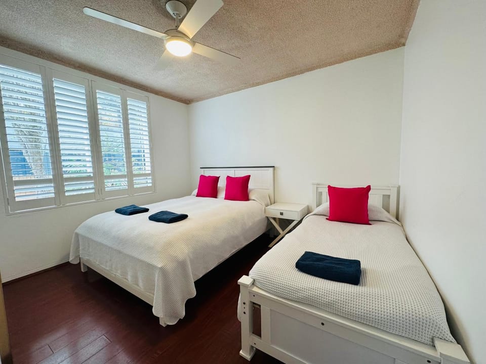 HolidayRento 2BR Bondi Beach with Air Con & Pool Apartment in Sydney