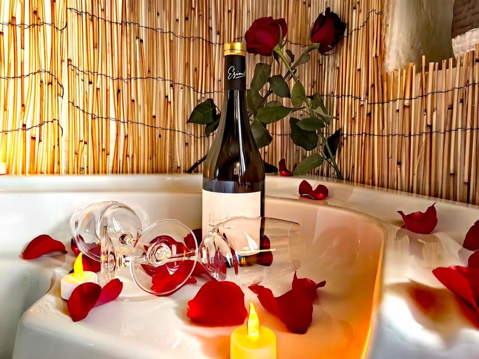 Veliko Tarnovo-Centur-Vintage House-Jacuzzi in the room-Private Garden Campground/ 
RV Resort in Veliko Tarnovo