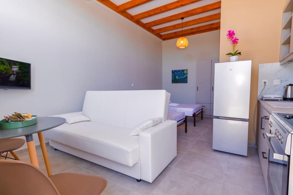 TV and multimedia, Living room, Seating area, Dining area, oven, pet friendly
