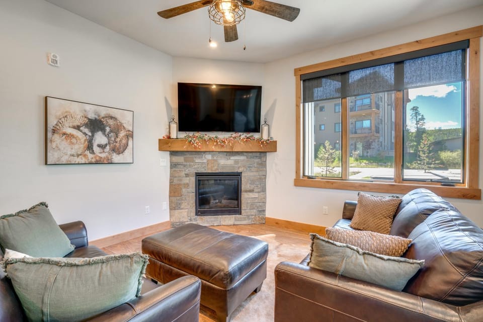 Fraser Adventure Base! Condo Near Hiking & River House in Fraser