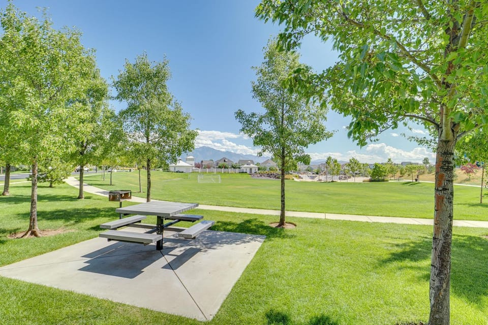 4 Mi to The District: Family Home w/ Tennis Access House in South Jordan
