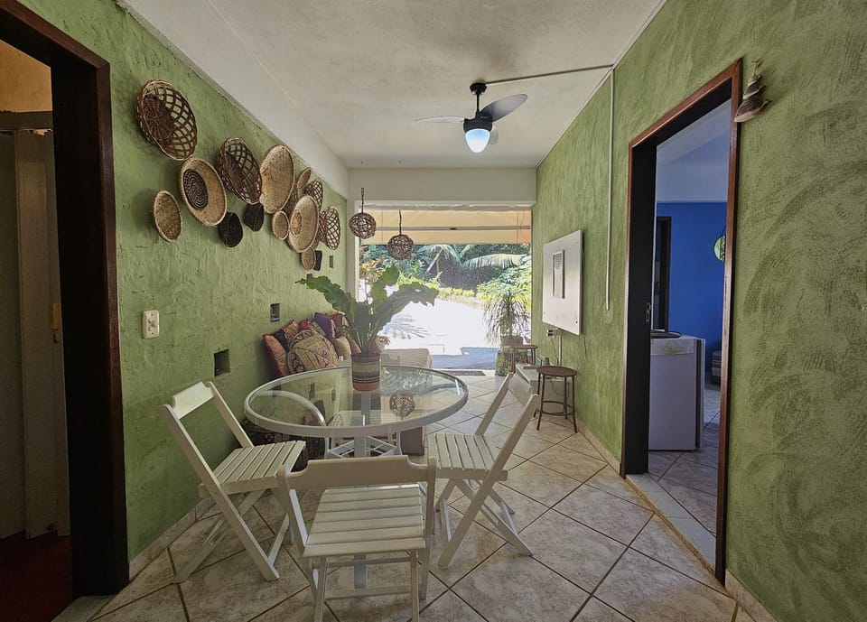 Communal lounge/ TV room, Kitchen or kitchenette, Seating area, Dining area