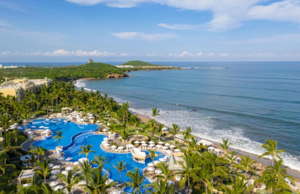 Pueblo Bonito Emerald Bay Resort & Spa Resort in Mazatlan