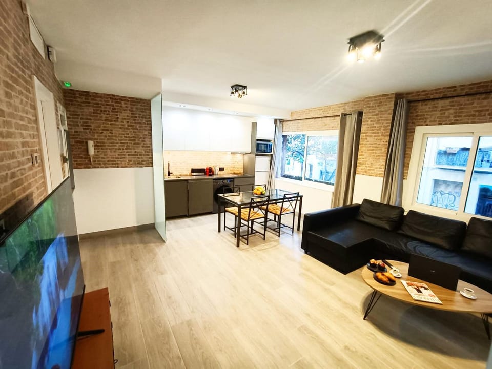 TV and multimedia, Kitchen or kitchenette, Living room