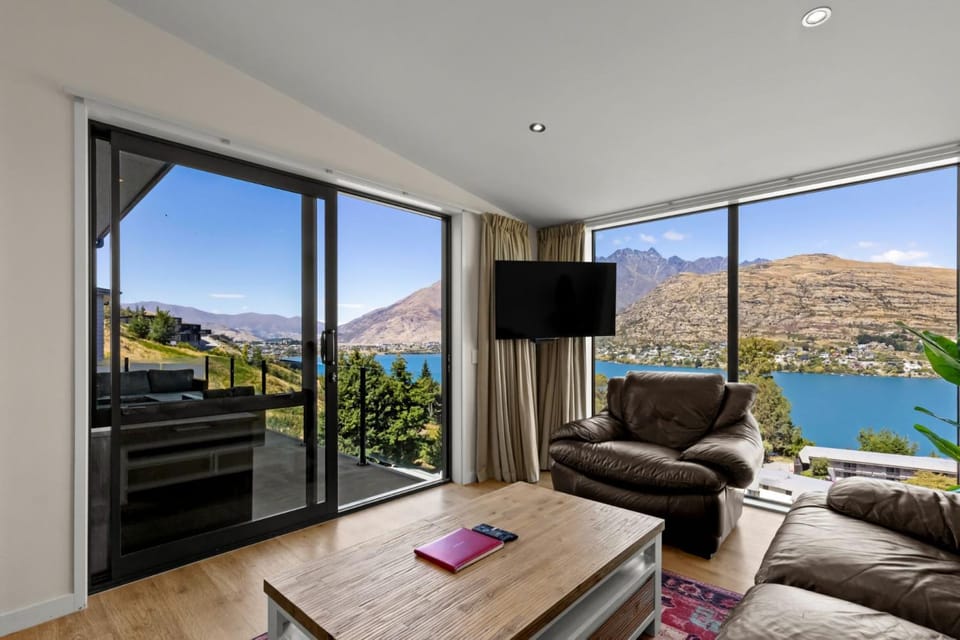 Goldrush Way House in Queenstown