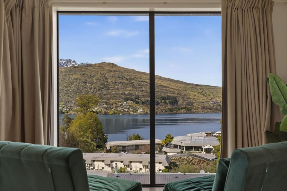 Goldrush Way House in Queenstown