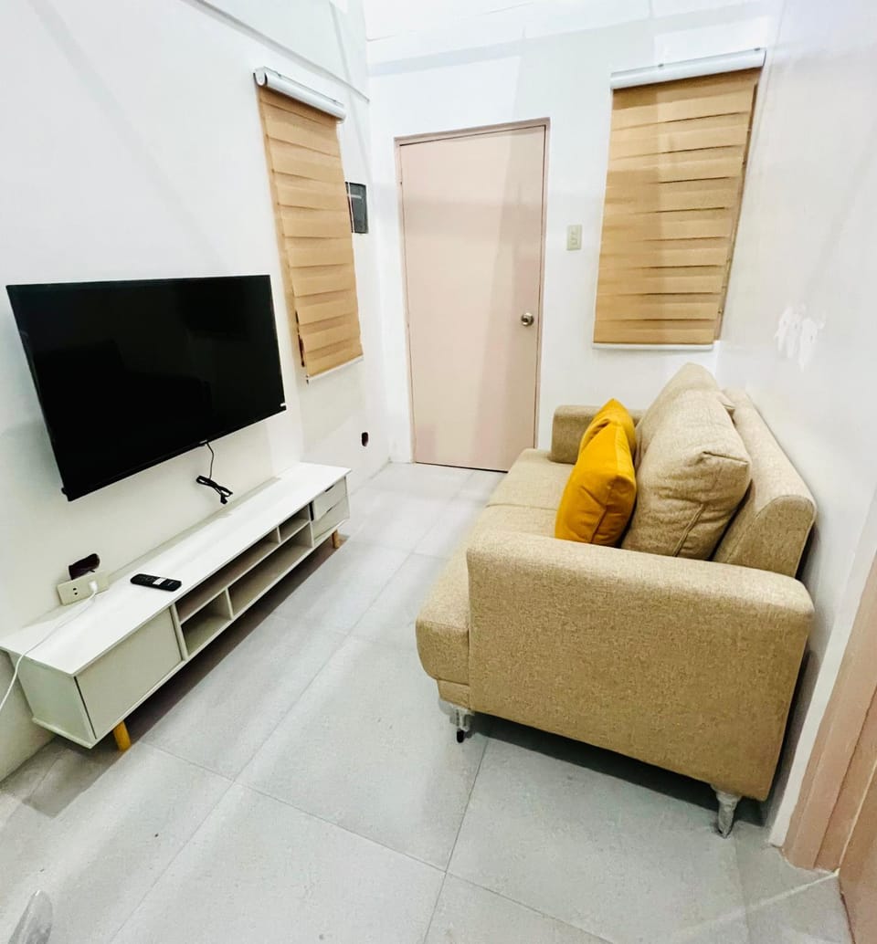 Living room, Seating area, Evening entertainment