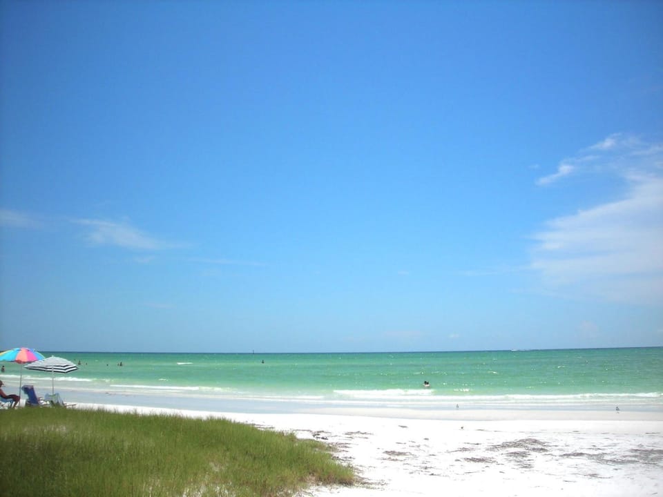 Newly remodeled 8-steps to sand path of Beach! Unit A Apartment in Florida