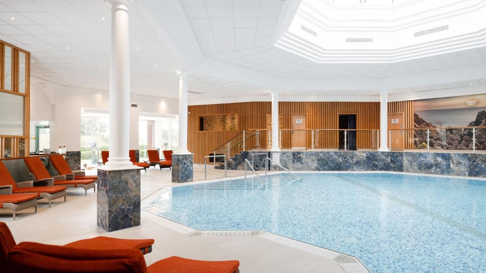 Swimming pool, Swimming pool