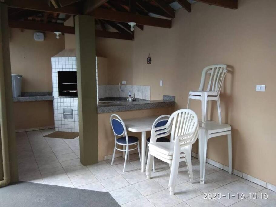 Apartamento muito gostoso a 20 m da Praia Apartment in State of Paraná