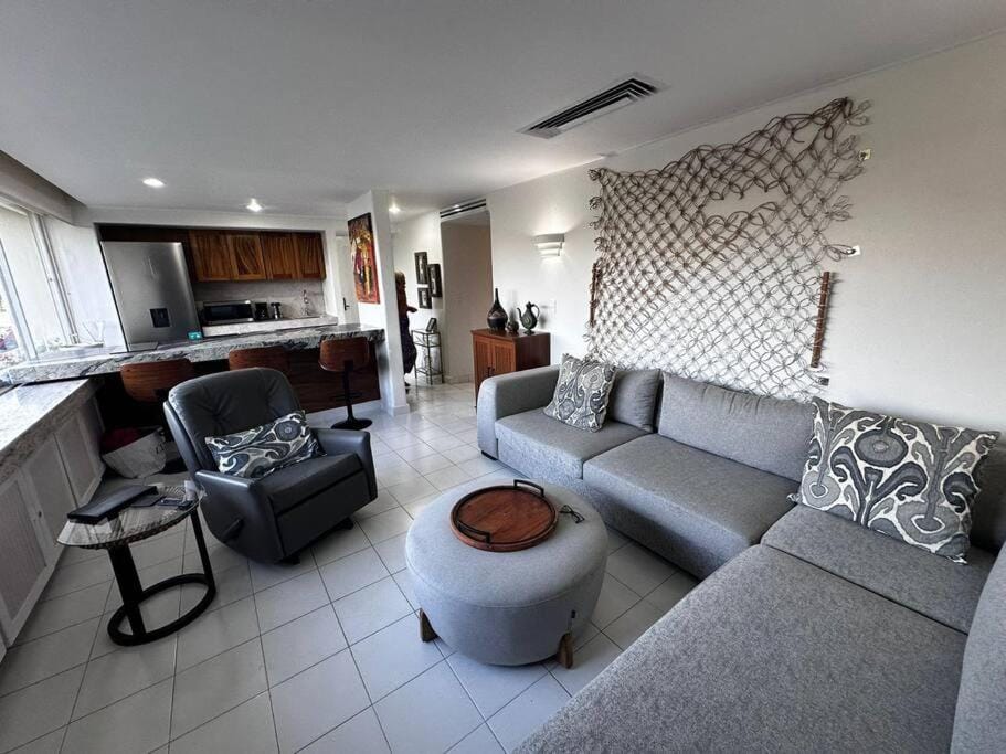 A pie de mar en zona hotelera, 1BR condo In Monarca Ixtapa, no pagas brazalete Apartment in Ixtapa Zihuatanejo