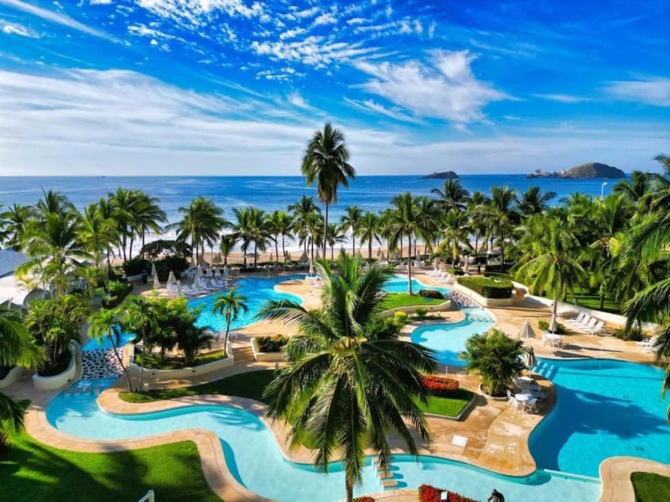 Pool view, Swimming pool