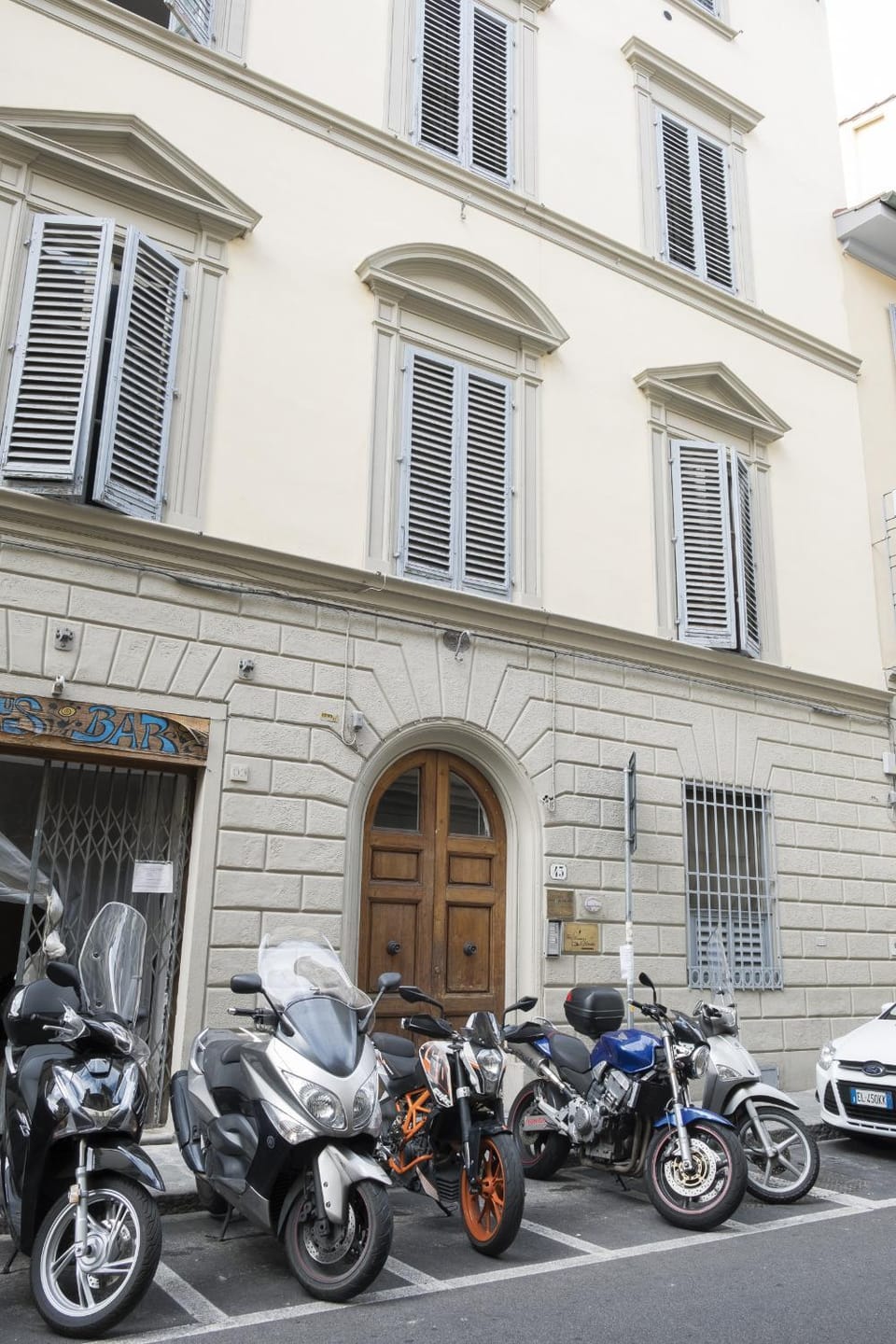 Facade/entrance
